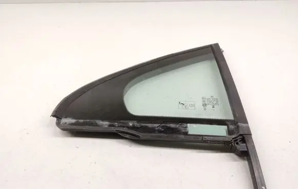 Mercedes-Benz A W177 Rear vent window glass 192024
