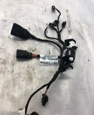 Audi A4 S4 B9 8W Fuel injector wires 06n971627b