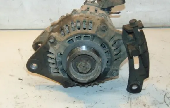 KIA Rio Generator/alternator 0K30D18300 A5T00877