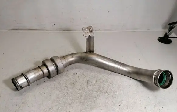 Nissan Qashqai+2 Intercooler hose/pipe