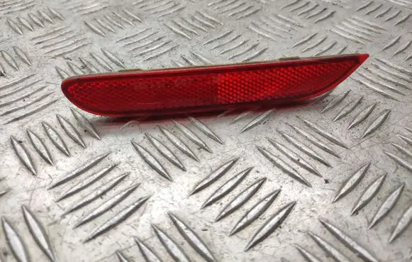 Nissan Qashqai Rear tail light reflector 3314207L