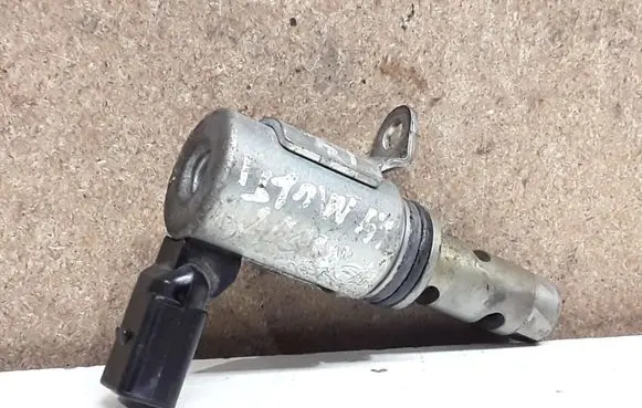 Volkswagen PASSAT B6 Camshaft vanos timing valve 03C906455A
