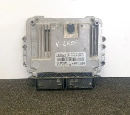 Ford Focus Engine control unit/module 0261S18435 1039T06746