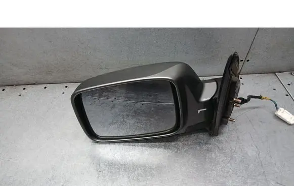 Nissan X-Trail T30 Front door electric wing mirror 