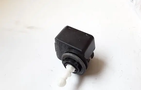 Citroen C4 I Picasso Headlight level adjustment motor 008830HL0