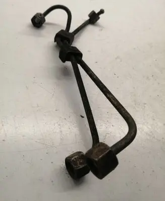 Fuel injector supply line/pipe