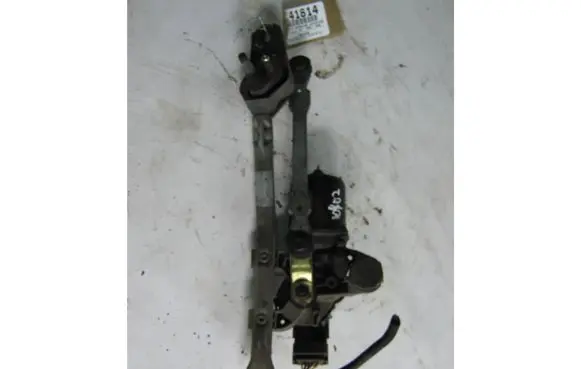 Peugeot 107 Front wiper linkage and motor
