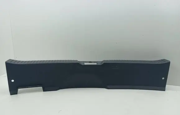 Trunk/boot sill cover protection