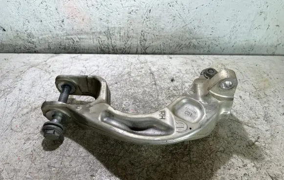 Jeep Grand Cherokee WL Front shock absorber mounting bracket 60749D