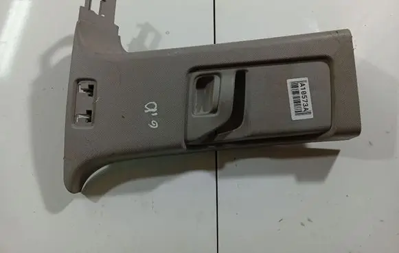 Opel Zafira B (B) pillar trim (top) 13190171