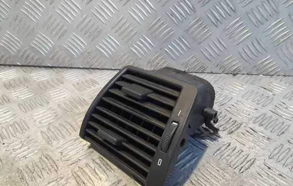 BMW X5 E53 Dash center air vent grill 64228402215
