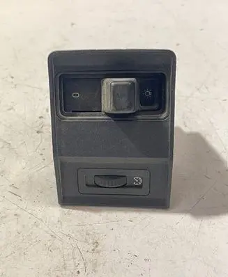 BMW 5 E34 Light switch 8110497