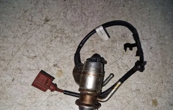 Volkswagen PASSAT B8 AdBlue injector 0444025042