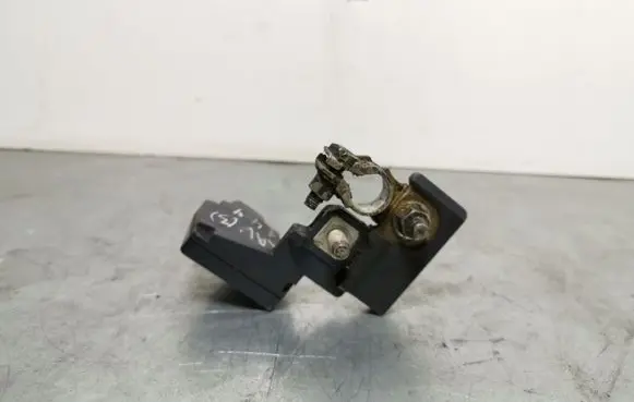 Toyota RAV 4 (XA40) Battery relay fuse 00810R170132 2885026012