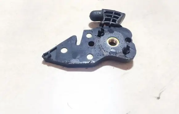 Renault Laguna II Seat back rest lock catch 8200001824