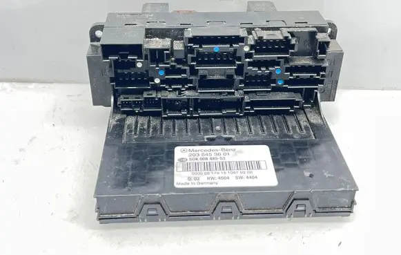 Mercedes-Benz CLK A209 C209 Fuse module 2035453601 5DK00848553