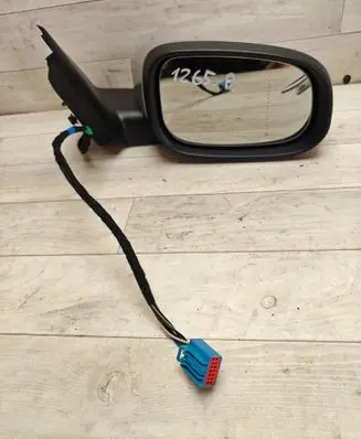 Volvo V50 Front door electric wing mirror 3303000