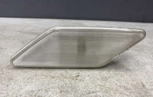 BMW 3 E46 Rear seat light 8375584