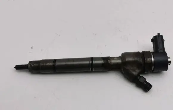 Hyundai i40 Fuel injector 338002A800 0445110411