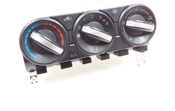 Nissan Qashqai Climate control unit