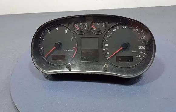 Audi A3 S3 8L Speedometer (instrument cluster) 8L0920900F