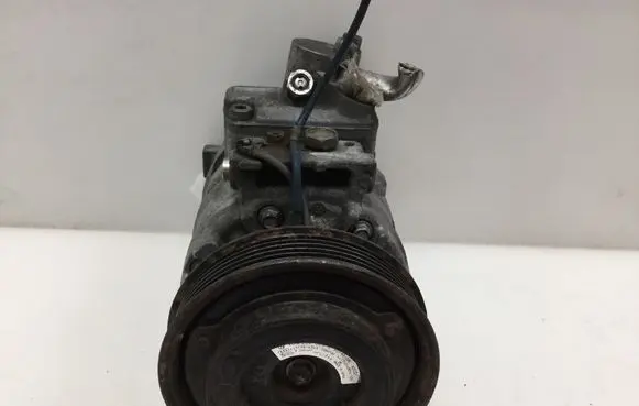 Audi A8 S8 D2 4D Air conditioning (A/C) compressor (pump) 4B0260805B
