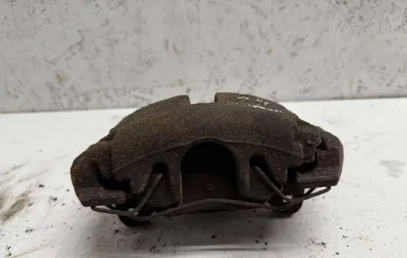 Volkswagen Touran II Front brake caliper