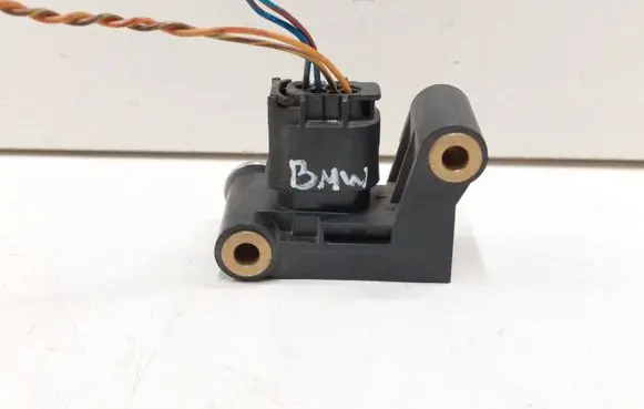 BMW 5 E60 E61 Airbag deployment crash/impact sensor 6977398 001133 004148