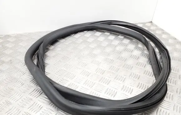 Seat Ibiza IV (6J,6P) Front door rubber seal 6J3867365B