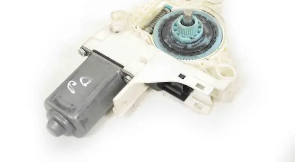 Audi A1 Front door window regulator motor 8X0959802C