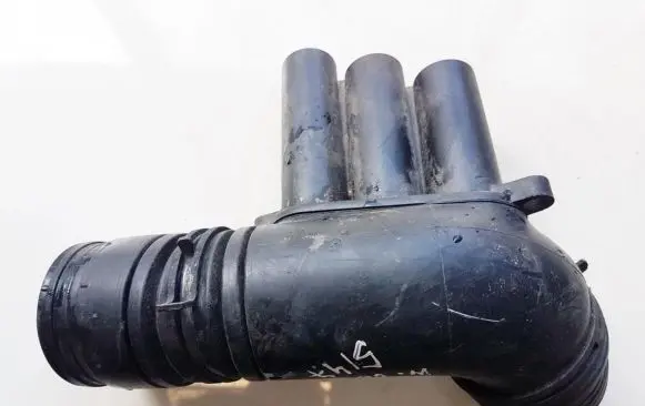 Volkswagen Golf VII Air intake hose/pipe 04E129651C