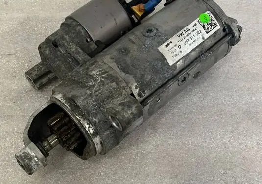 Audi Q7 4M Starter motor 057911022