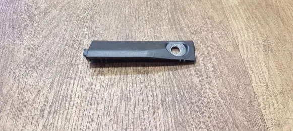 Porsche Macan (95B) Fender mounting bracket 95B823417L
