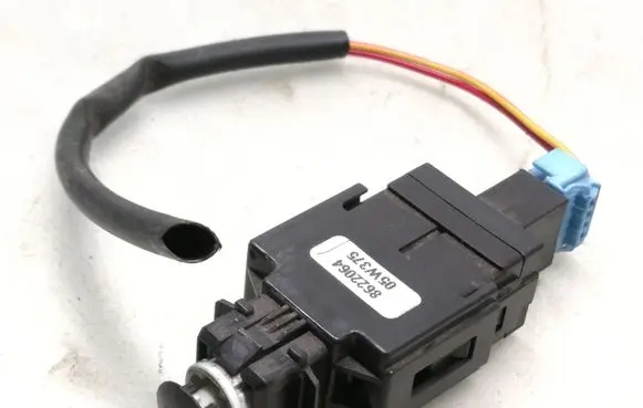 Volvo V70 Brake pedal sensor switch 8622064 05W375