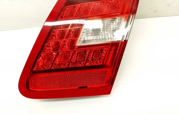 Mercedes-Benz E W212 Tailgate rear/tail lights A2129060458 A2128200864