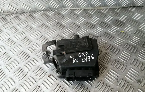 Volkswagen Golf V Turbo solenoid valve 6Q0906625 1K0906279B
