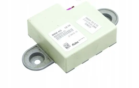 BMW 5 E60 E61 Antenna control unit 6935024