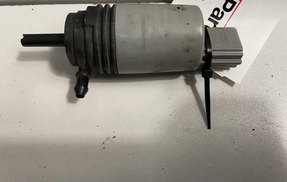 BMW 5 F10 F11 Windscreen/windshield washer pump 6934159