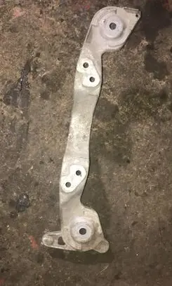 BMW 3 E46 Rear differential/diff mount bracket 1095990