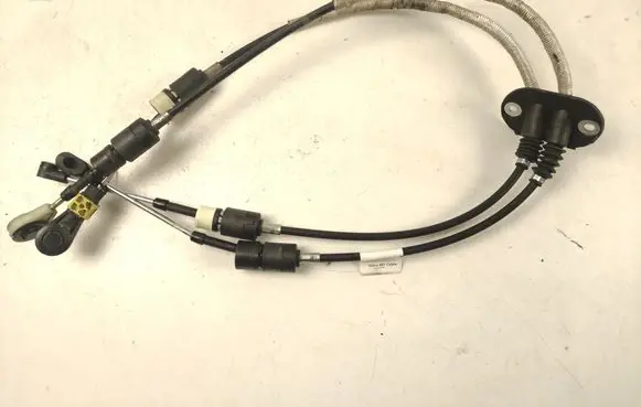 Volvo V40 Cross country Gear shift cable linkage 4YTA072