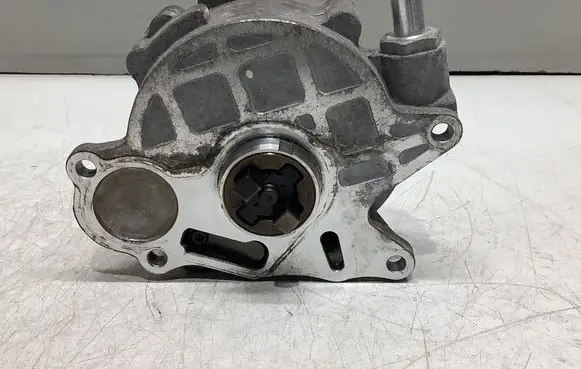 Audi A6 S6 C6 4F Vacuum pump 03L145100F