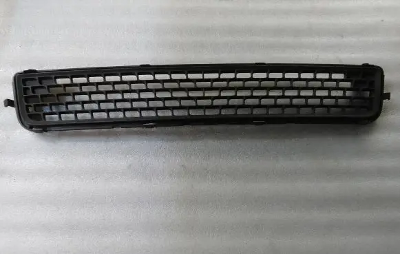 Volvo V70 Front bumper lower grill 30763113 30678636