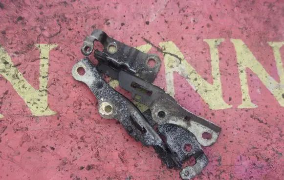 KIA Rio Engine bonnet/hood hinges
