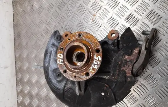 Peugeot 5008 Front wheel hub 695PD