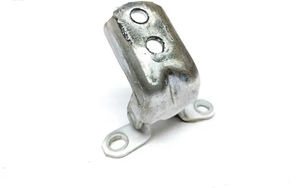 Nissan Navara D23 Front door lower hinge A042242