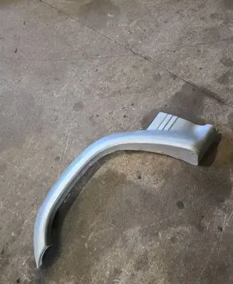 Mitsubishi Pajero Front arch trim MB679791