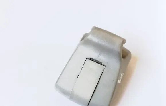 Sun visor clip/hook/bracket