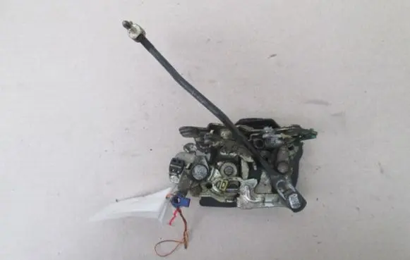 Suzuki Swift Cultus Front door lock