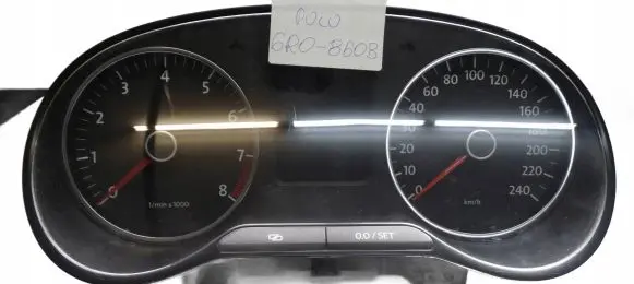 Volkswagen Polo V 6R Speedometer (instrument cluster) 6R0920860B