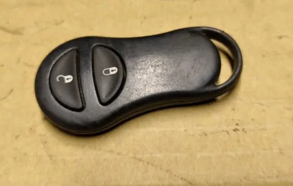 Chrysler PT Cruiser Ignition key/card 04671642AB